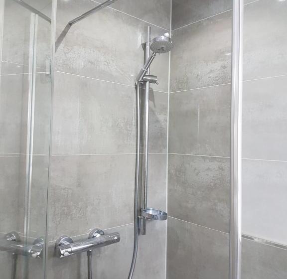 غرفة قياسية, Restaurant Kroatia