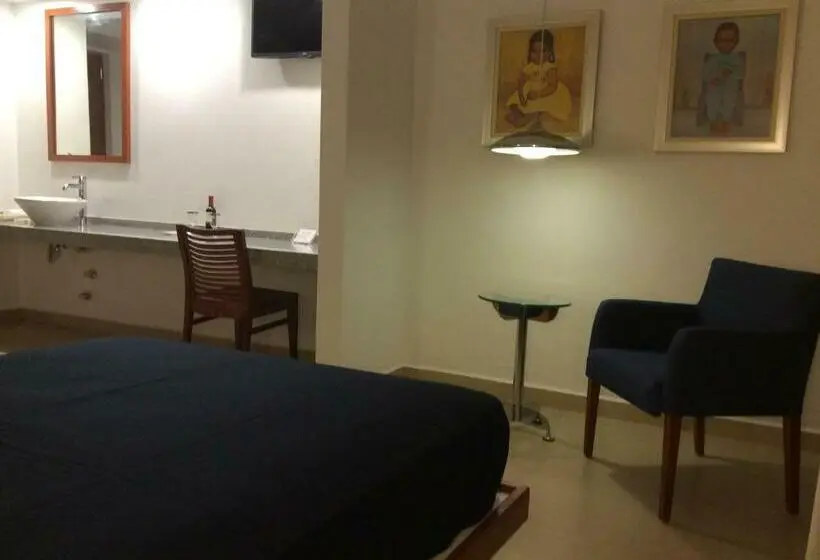 スタンダード4人部屋, Roma