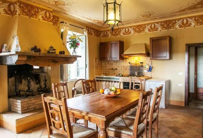 Huoneisto 2 Makuuhuonetta, Villa La Fontana