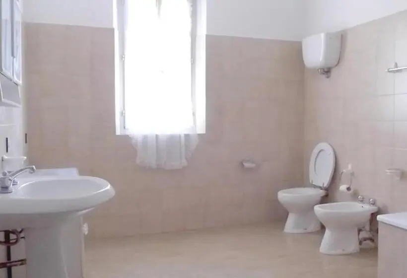 Huoneisto 3 Makuuhuonetta, Villa La Fontana