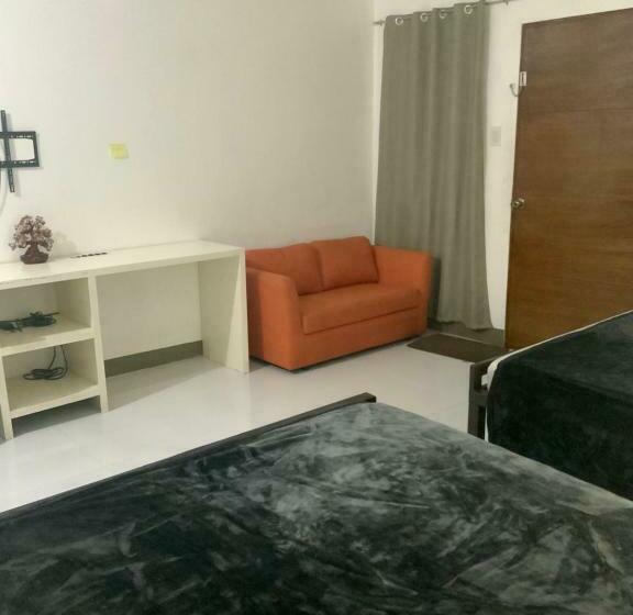 استودیوی لوکس, Chillax Inn