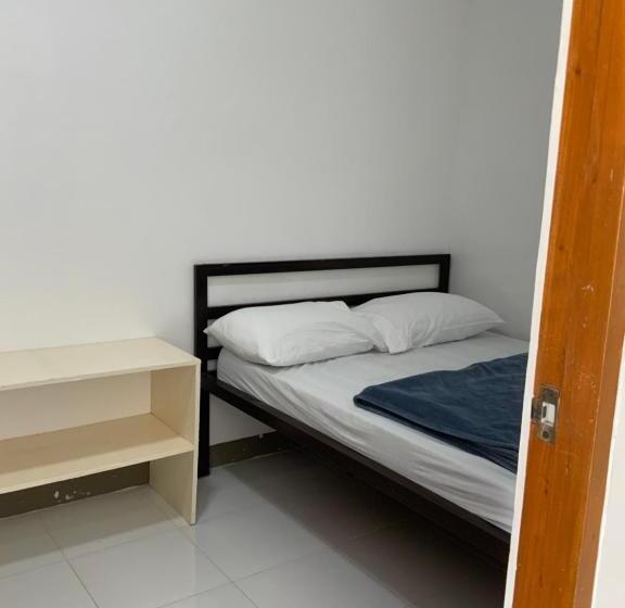 اتاق استاندارد, Chillax Inn