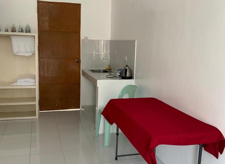 اتاق استاندارد, Chillax Inn