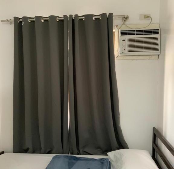 اتاق استاندارد, Chillax Inn