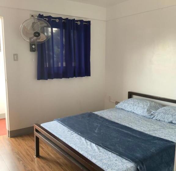 اتاق اکونومی, Chillax Inn