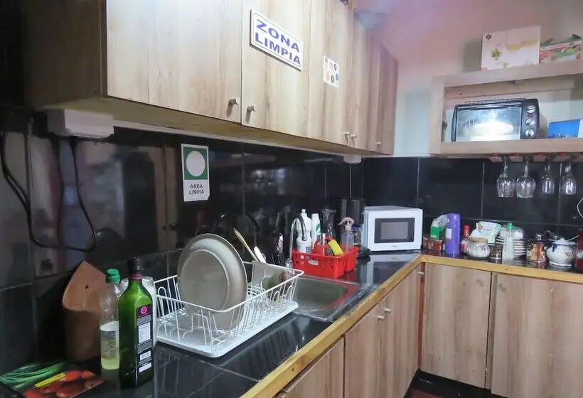 اتاق استاندارد با سرویس بهداشتی مشترک, Hostal Mirenart