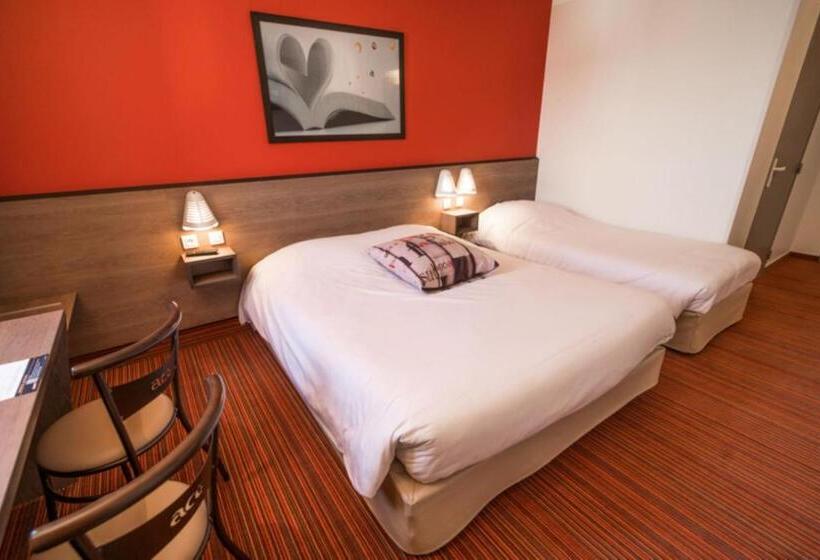 חדר סטנדרט לשלושה, Ace Hotel Poitiers