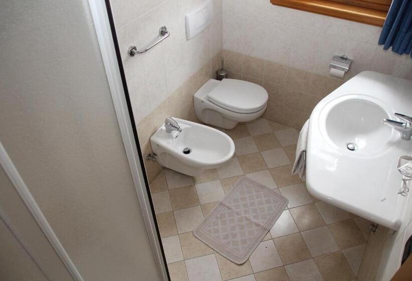 اتاق استاندارد, Albergo Caravasc
