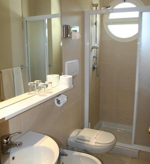 컴포트 룸, Bacco