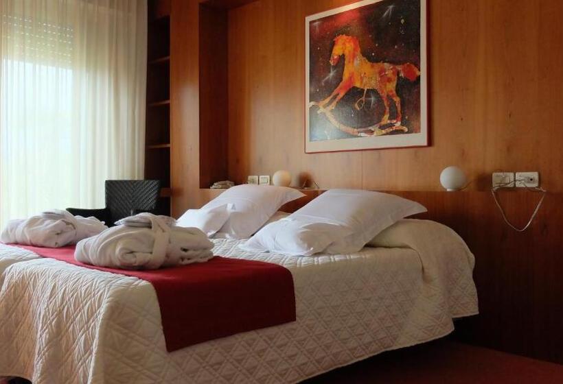 디럭스 룸, Bacco