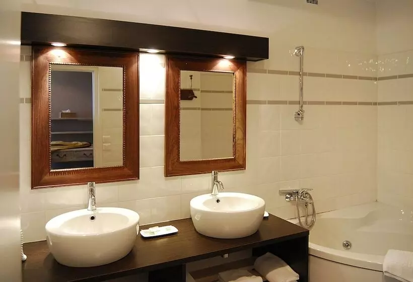 سوییت, Cit Hotel Des Messageries
