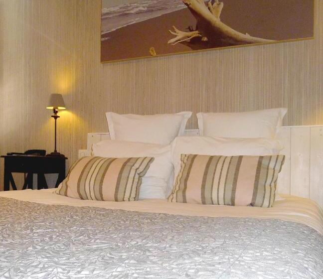 Номер Стандарт, Cit Hotel Des Messageries