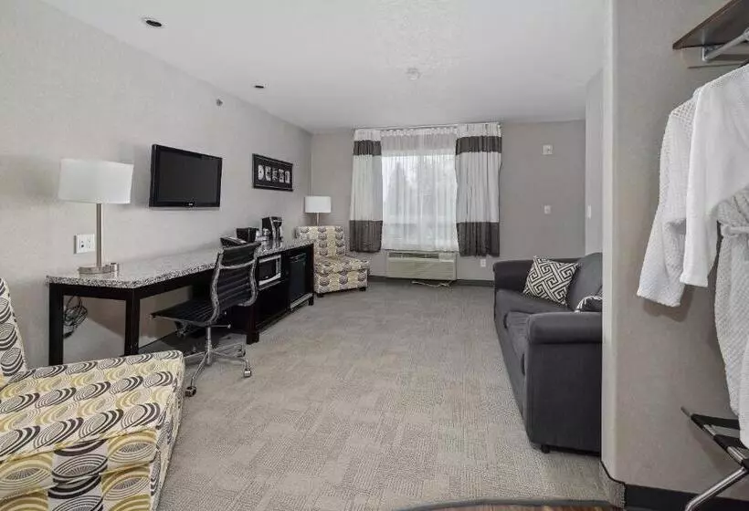 キングサイズベッドのスイートルーム, Home Inn & Suites Yorkton