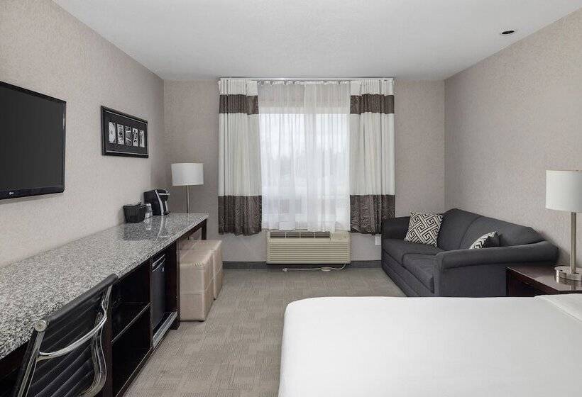 جناح, Home Inn & Suites Yorkton