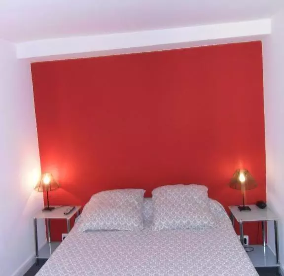 اتاق راحتی, Hôtel Des Arceaux