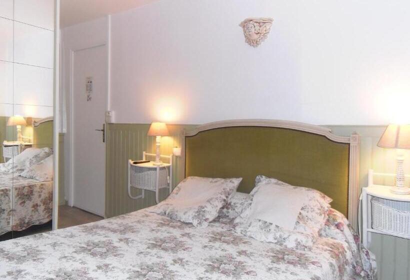 Номер Комфорт, Hôtel Des Arceaux