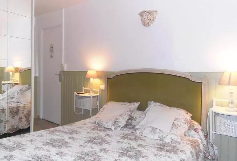 اتاق راحتی, Hôtel Des Arceaux