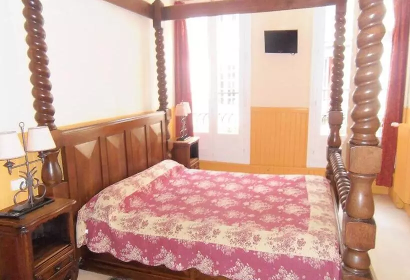 اتاق سوپریور, Hôtel Des Arceaux