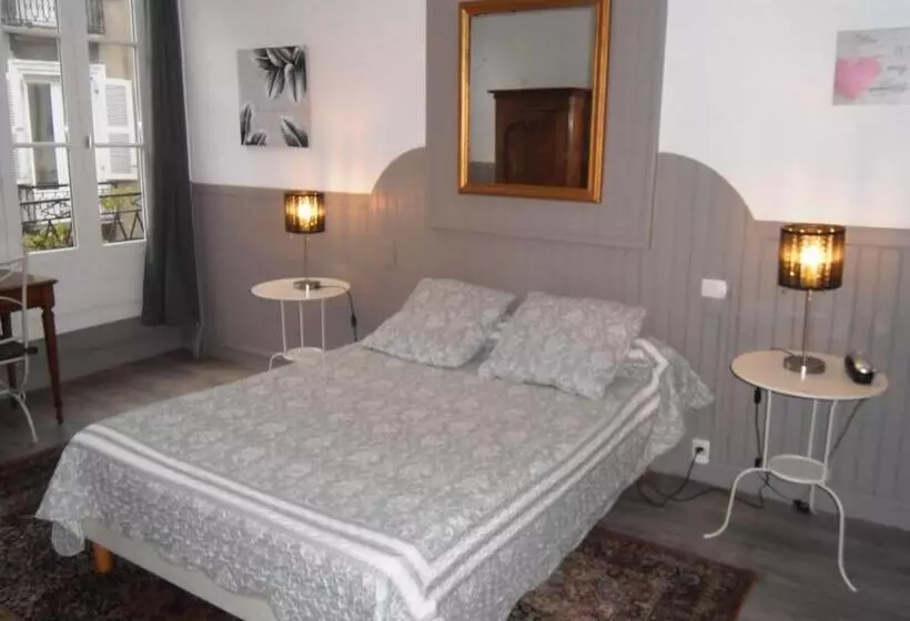 اتاق سوپریور, Hôtel Des Arceaux