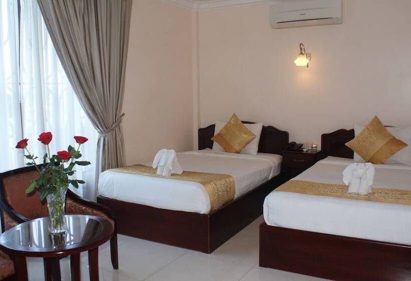 اتاق سوپریور, Jun Yue