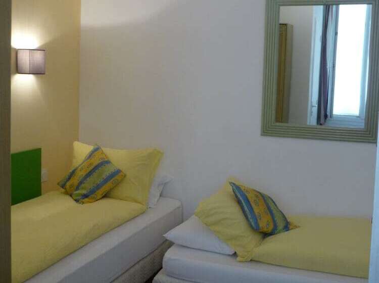 Номер Стандарт Трехместный, Logis Hôtel Villa Victorine