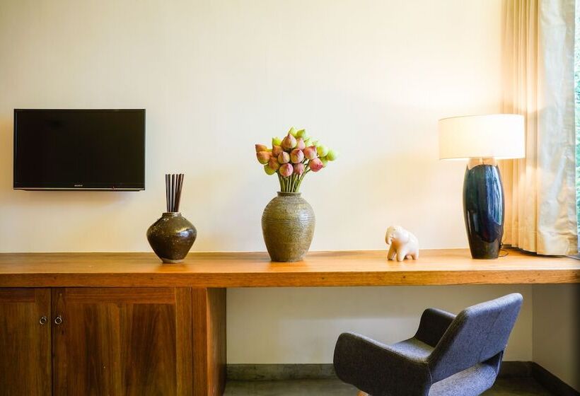 اتاق لوکس با چشم‌انداز باغ, Rambutan Resort – Phnom Penh