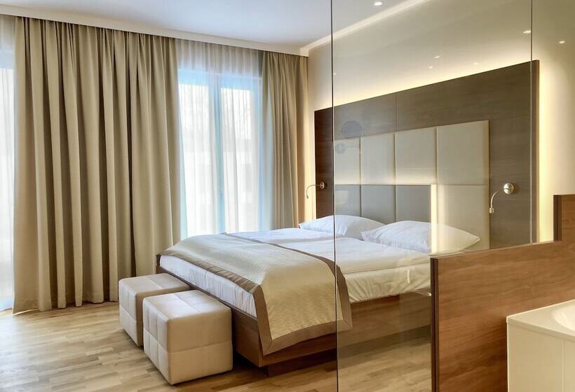 סוויטת ג'וניור, Schlosspark Mauerbach   Adults Only