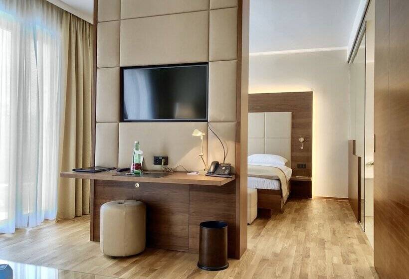 סוויטת ג'וניור, Schlosspark Mauerbach   Adults Only