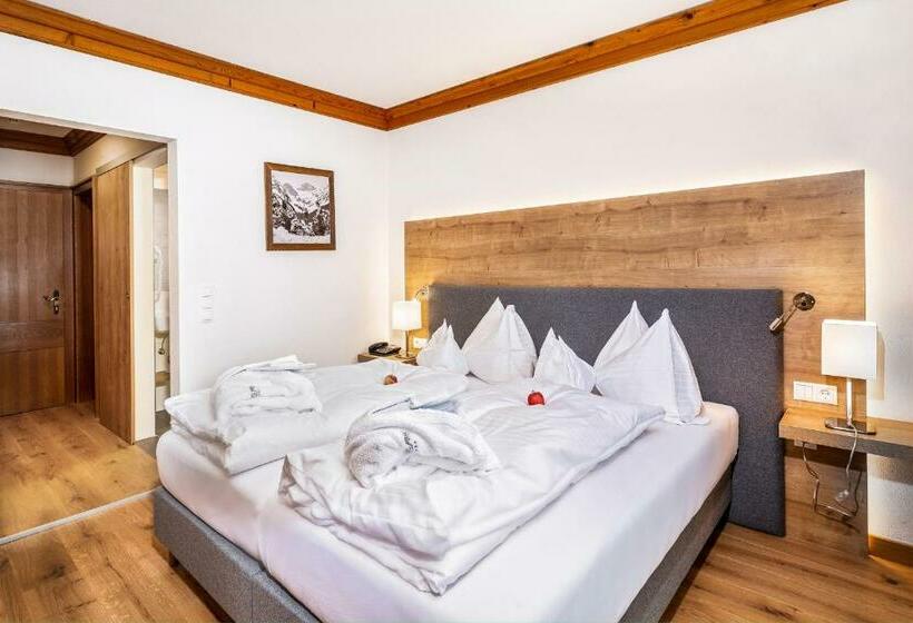 חדר סטנדרט, Unterhof