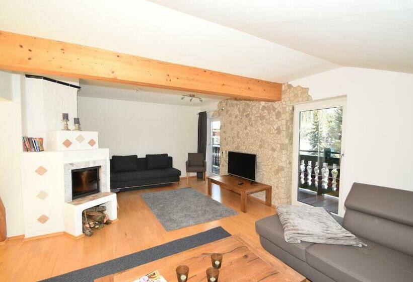 דירת שני חדרים, Unterhof