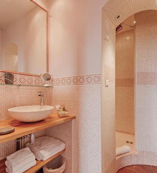 جناح, Villa Roseraie