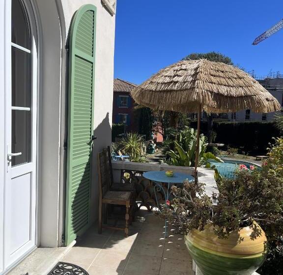 غرفة إقتصادية, Villa Roseraie