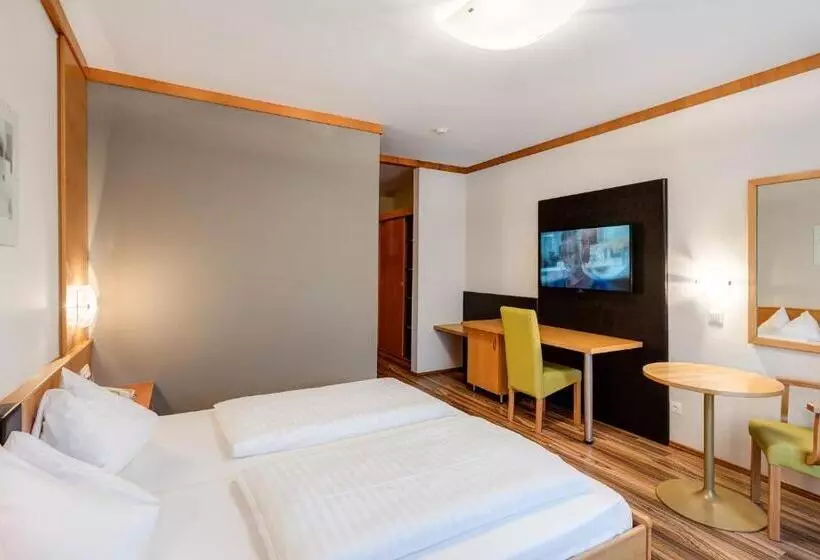トリプルクラシックルーム, Sporthotel Kurz