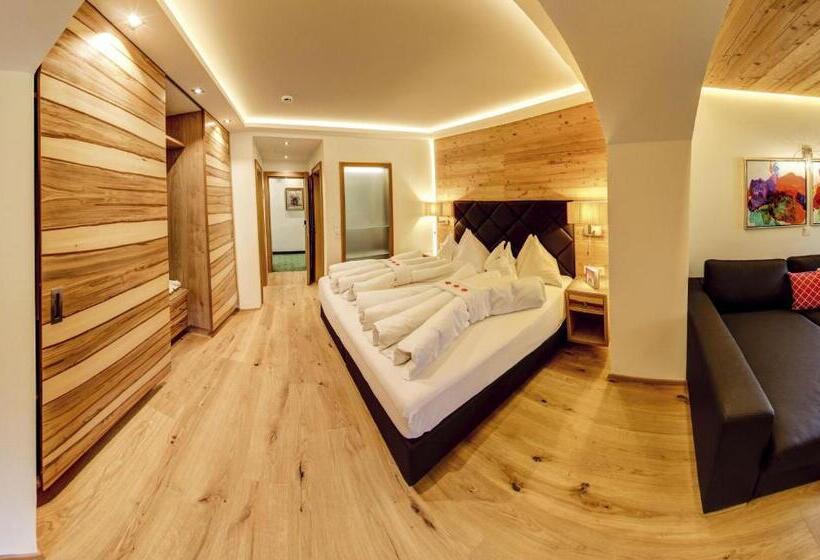 جناح جونيور, Berghof   St Johann In Salzburg