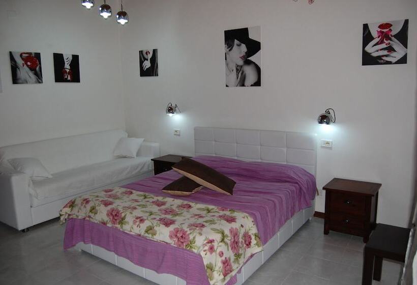 スタンダードトリプルルーム, Il Mirto E La Rosa