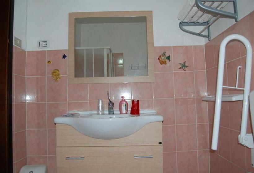 标准间, Il Mirto E La Rosa