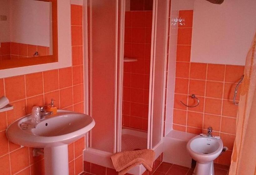 Номер Стандарт, Il Mirto E La Rosa