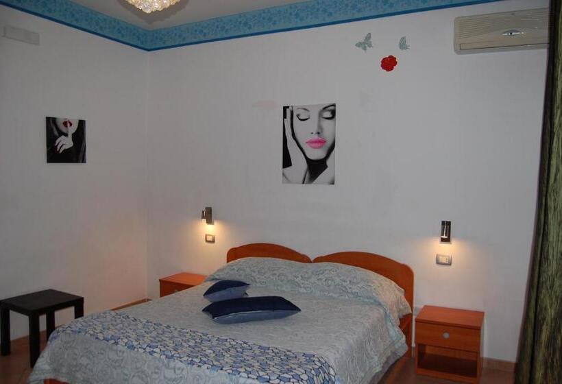 Номер Economy, Il Mirto E La Rosa