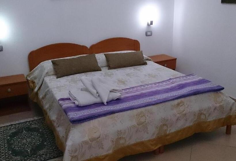 经济房, Il Mirto E La Rosa