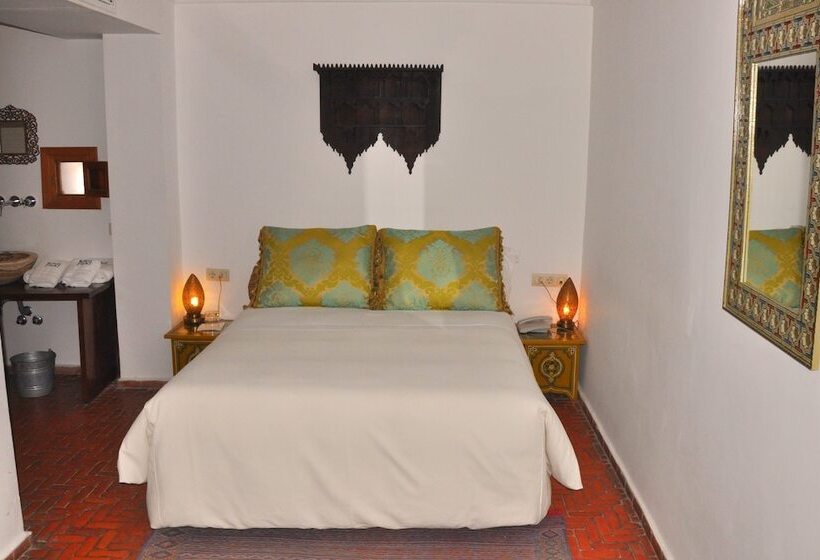 주니어 스위트, Blanco Riad