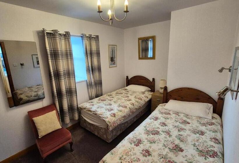 اتاق استاندارد, Hawthorn Self Catering Cottages