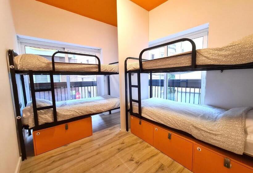 تختخواب در اتاق مشترک, Arc House Gracia