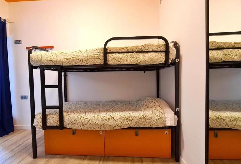 اتاق استاندارد با سرویس بهداشتی مشترک, Arc House Gracia