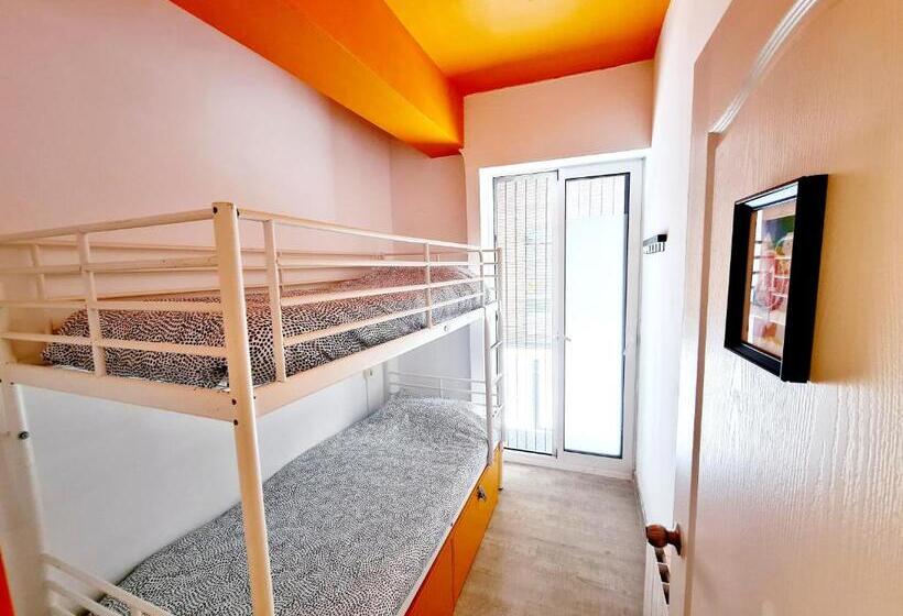 اتاق استاندارد با سرویس بهداشتی مشترک, Arc House Gracia