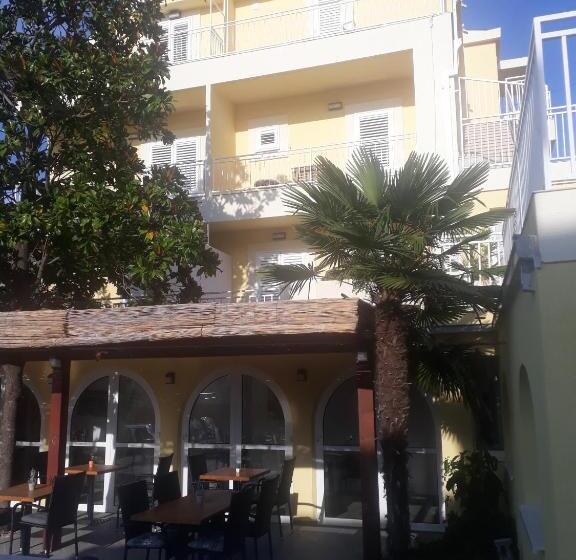 豪华海景房, Castelletto