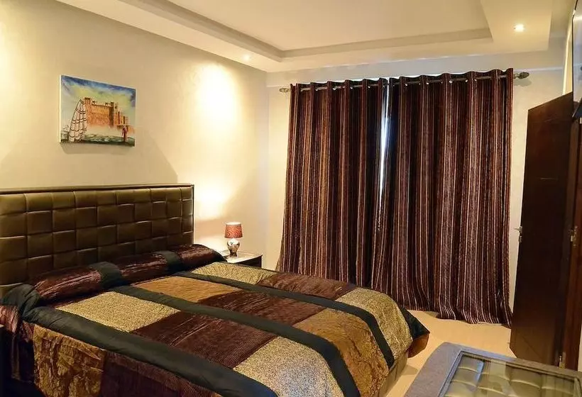 اتاق استاندارد یک نفره, Chams