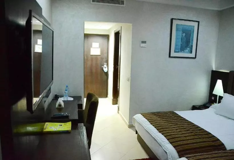 اتاق استاندارد یک نفره, Chams