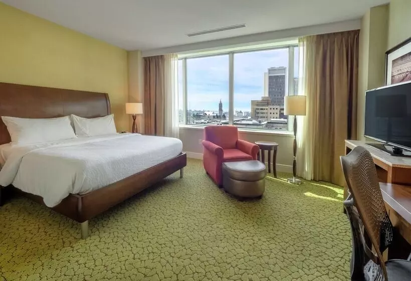 اتاق استاندارد با تخت دوبل برای معلولان, Hilton Garden Inn Buffalo Downtown