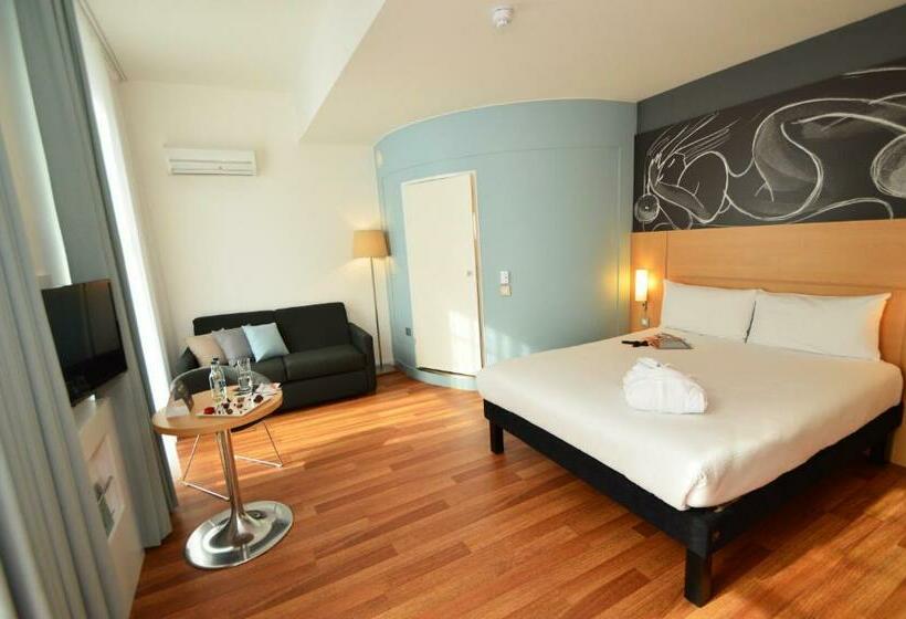 חדר פרמיום, Ibis Edinburgh Centre South Bridge – Royal Mile