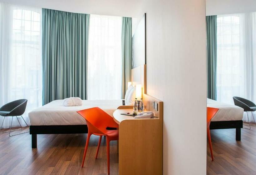 חדר פרמיום, Ibis Edinburgh Centre South Bridge – Royal Mile